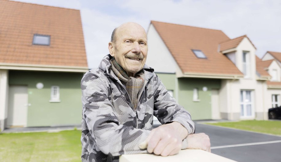 A 82 ans, Bernard emménage pour la seconde fois dans une Coopartois